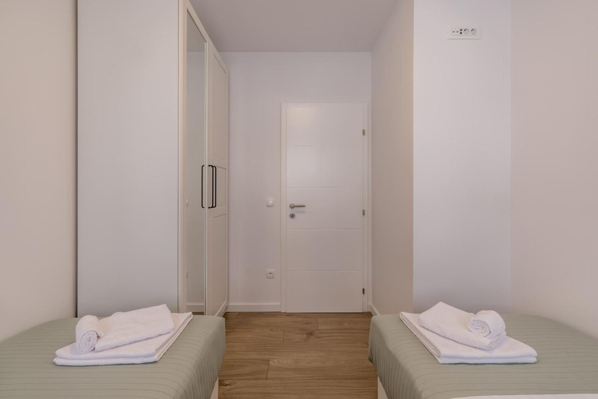 Adriatic Nest, Cozy And Modern Two Bedroom Apartment Kastela Exterior photo