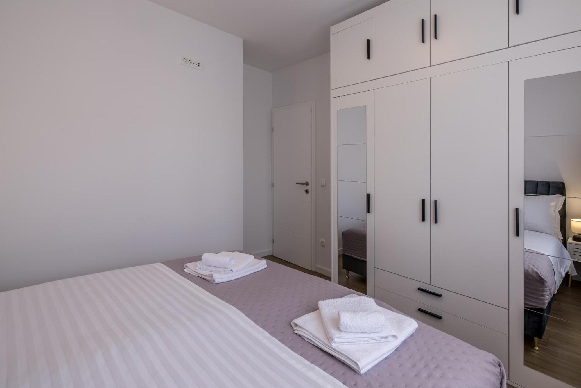 Adriatic Nest, Cozy And Modern Two Bedroom Apartment Kastela Exterior photo
